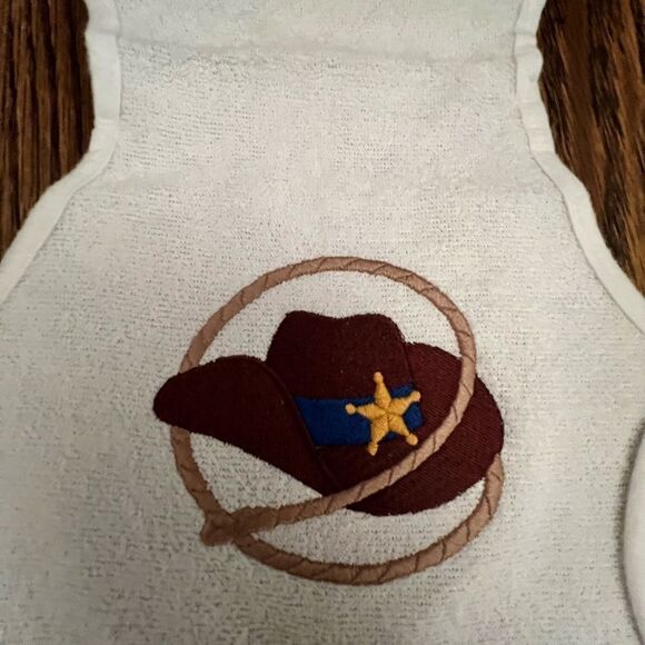 NWT, Embroidered 0-3 month Onesie, Burp Cloth and Bib Set - Picture 6 of 7